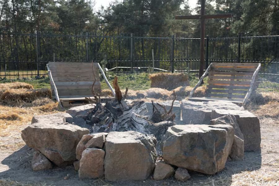 Fire Pit Installation (3)